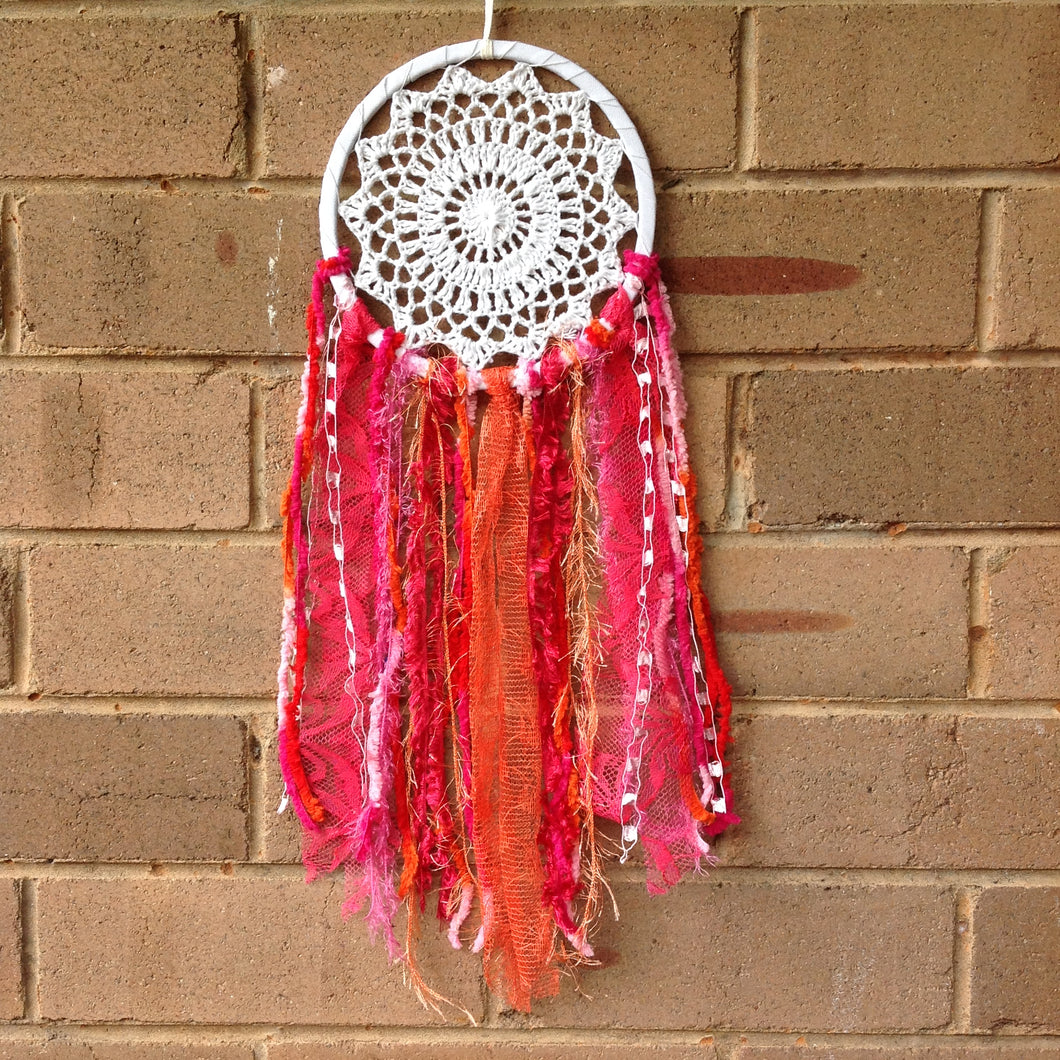 Dreamcatcher Boho Crochet Red Pink Orange 16cm