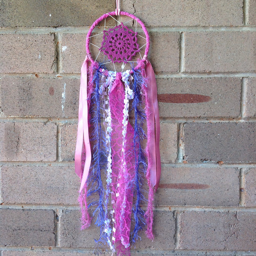 Dreamcatcher Boho Vintage Crochet Candy Pink 11cm